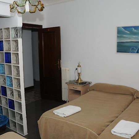 Pension Iglesias ซาราโกซา ภายนอก รูปภาพ